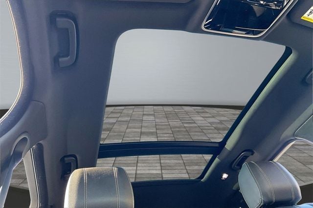 2019 Land Rover Range Rover Velar P250 R-Dynamic SE - 22978050 - 32