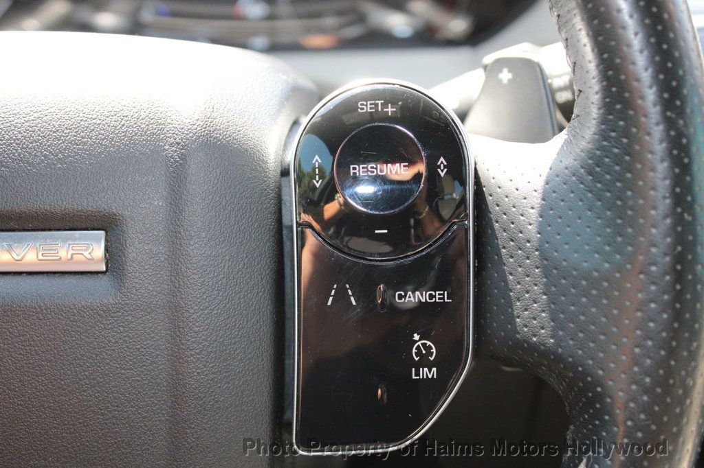 2019 Land Rover Range Rover Velar S photo 22