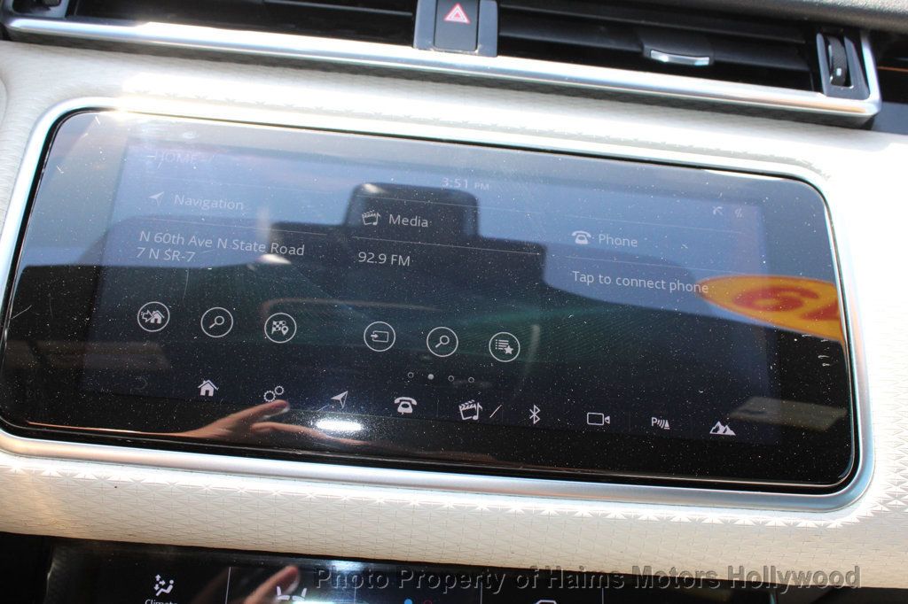 2019 Land Rover Range Rover Velar S photo 23
