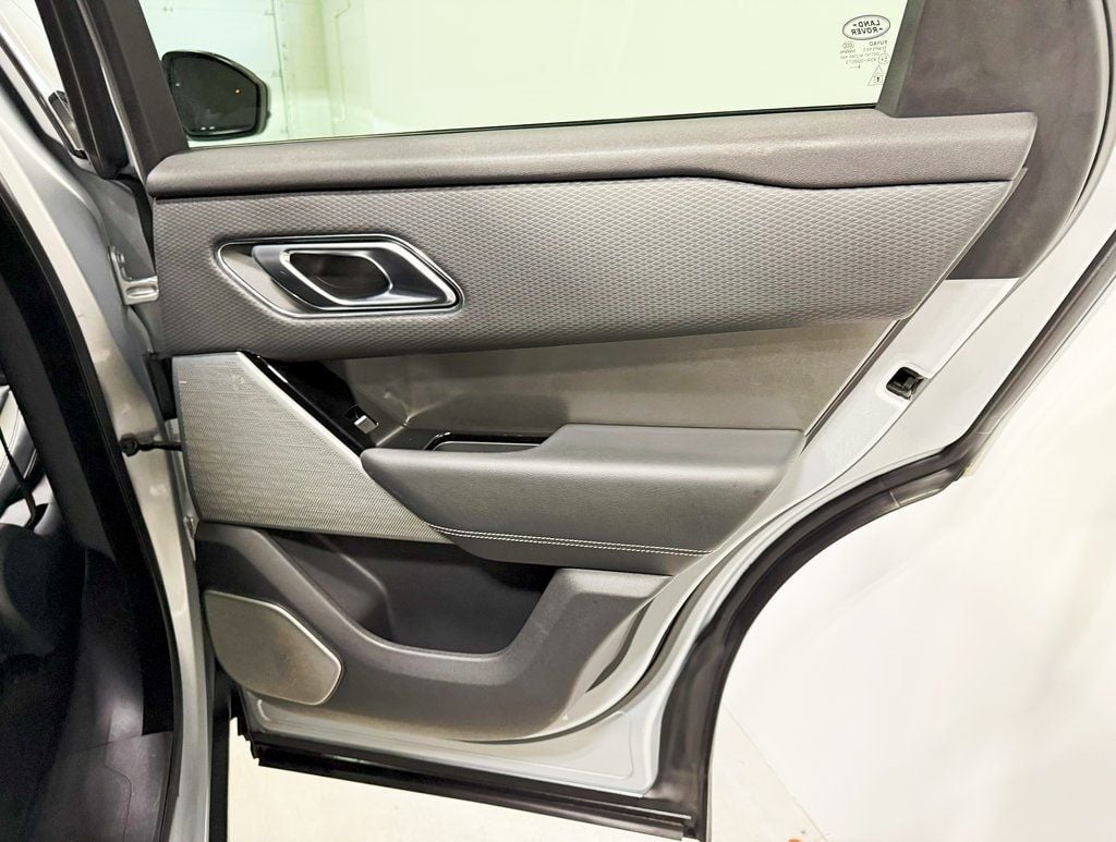 2019 Land Rover Range Rover Velar P250 S photo 40
