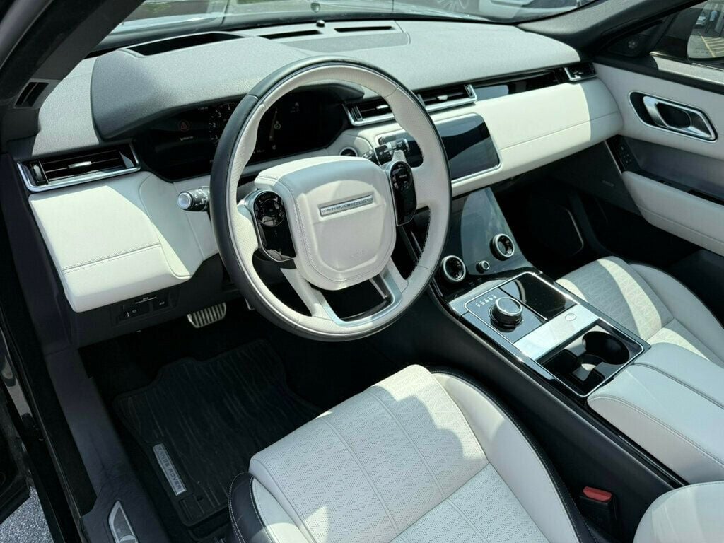 2019 Land Rover Range Rover Velar R-Dynamic HSE photo 10