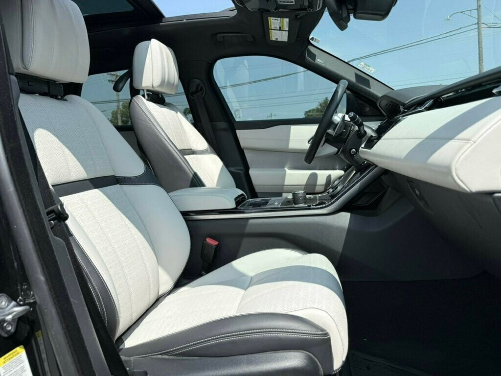 2019 Land Rover Range Rover Velar R-Dynamic HSE photo 15