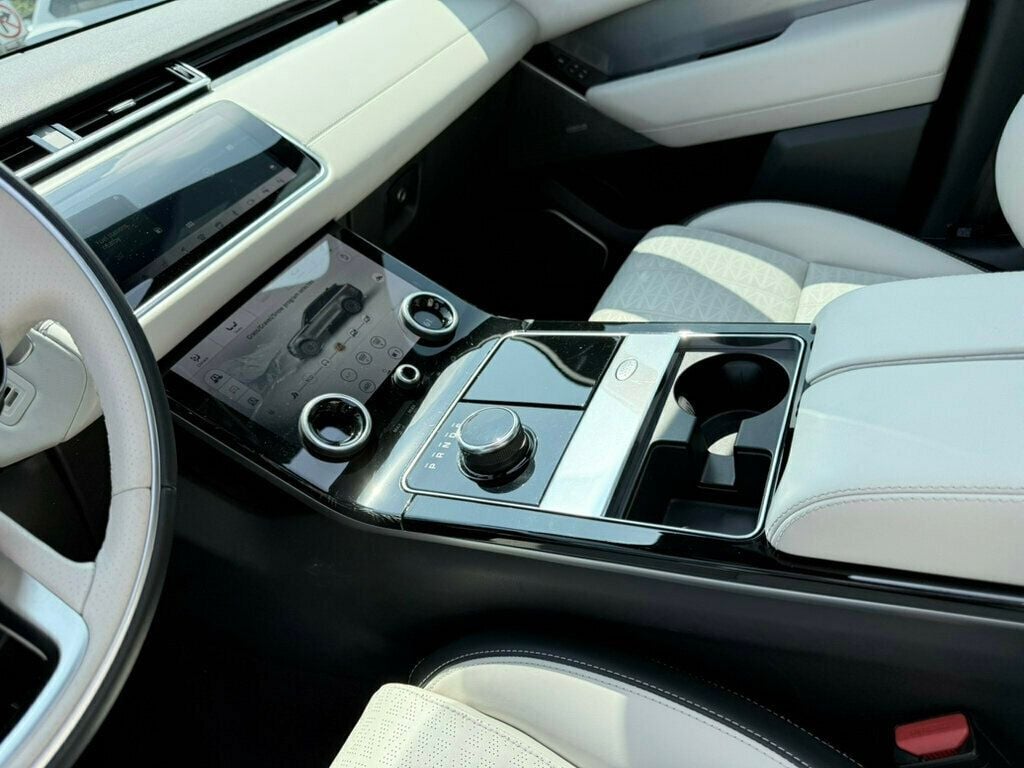 2019 Land Rover Range Rover Velar R-Dynamic HSE photo 26