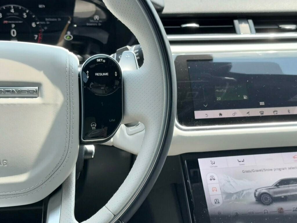 2019 Land Rover Range Rover Velar R-Dynamic HSE photo 28