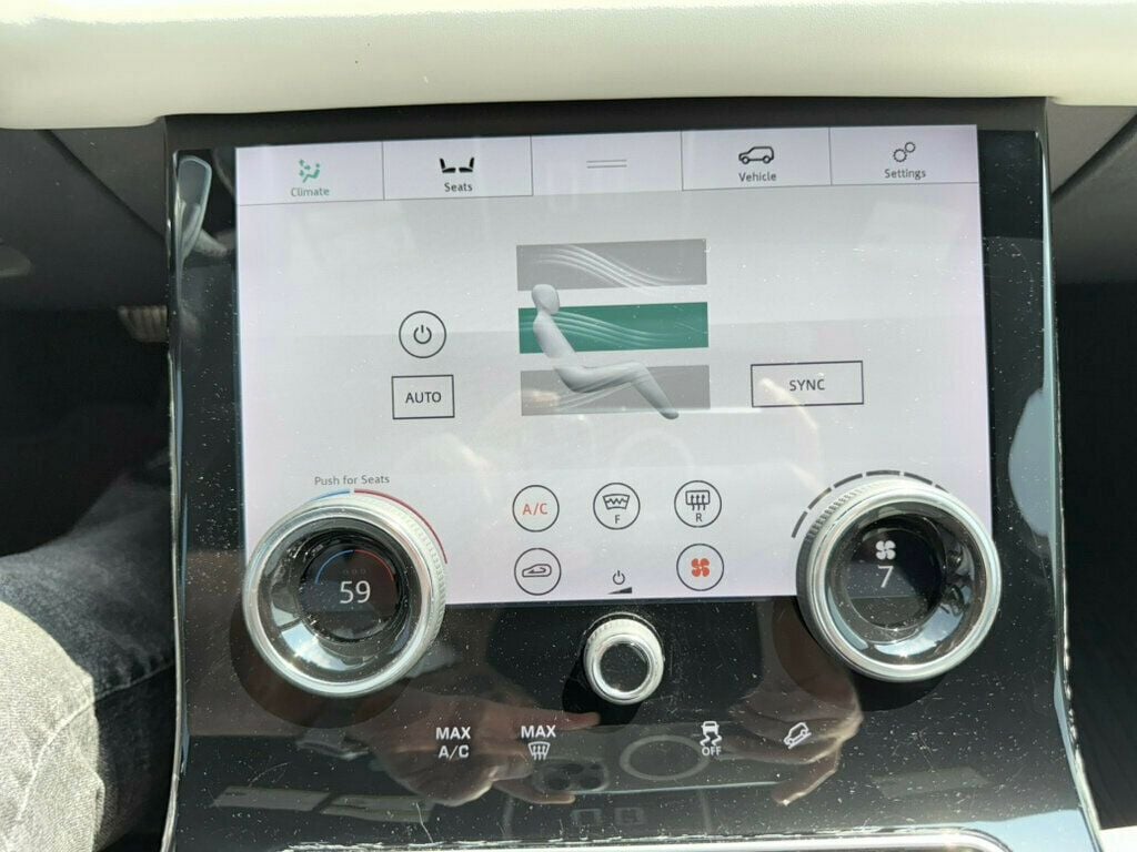 2019 Land Rover Range Rover Velar R-Dynamic HSE photo 30
