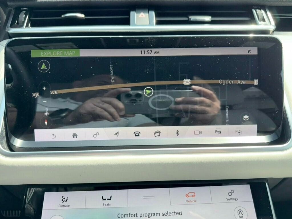 2019 Land Rover Range Rover Velar R-Dynamic HSE photo 4
