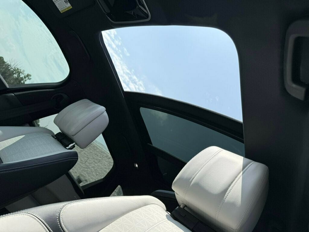 2019 Land Rover Range Rover Velar R-Dynamic HSE photo 5