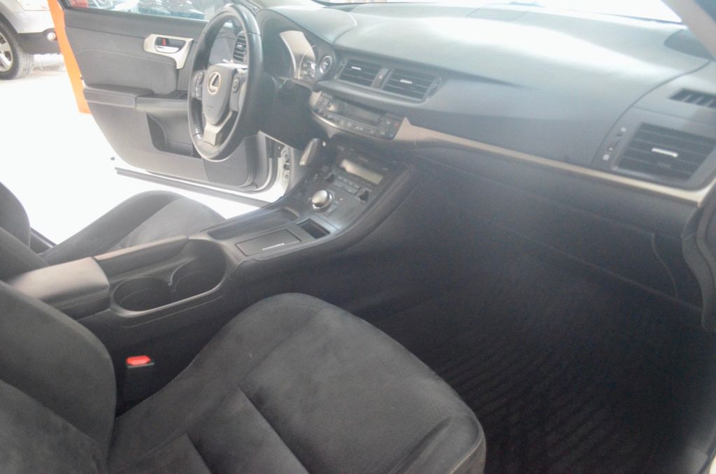 2019 Lexus CT200H Hybrid Disponible para alquiler Automatico - 21990174 - 5