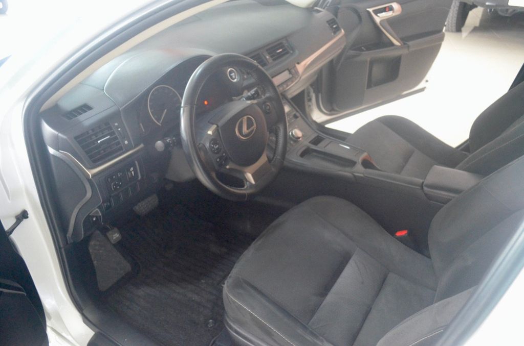 2019 Lexus CT200H Hybrid Disponible para alquiler Automatico - 21990174 - 6