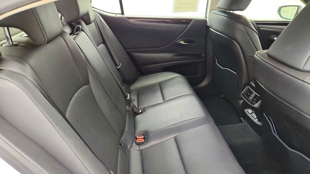 2019 Lexus ES ES 300h FWD - 23097880 - 22