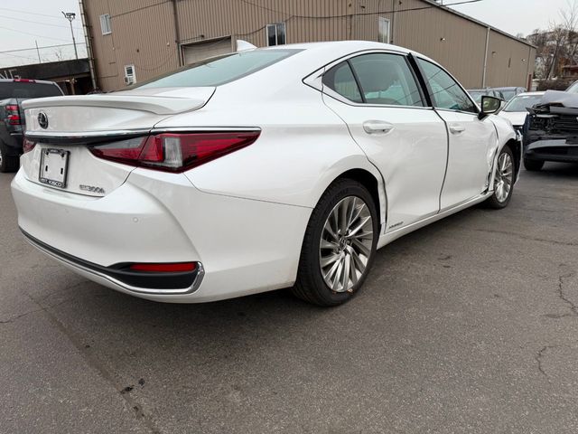 2019 Lexus ES ES 300h FWD (Clear Title) - 22964545 - 4