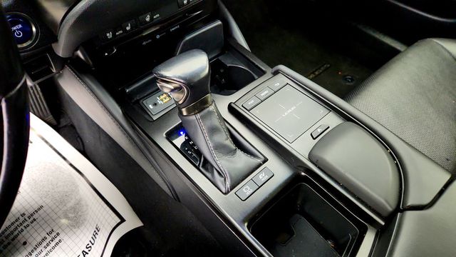 2019 Lexus ES ES 300h FWD w/ Navigation Pkg, Premium Pkg & Blind Spot Monitor - 23097880 - 16