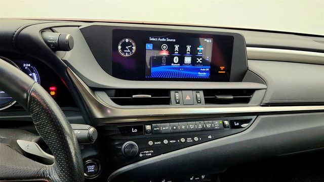 2019 Lexus ES ES 350 F SPORT FWD w/ Blind Spot Monitor & Heated Wheel - 23041459 - 17