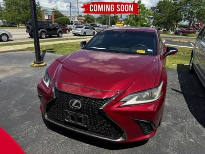 2019 Lexus ES