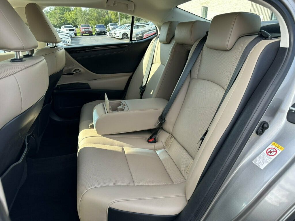 2019 Lexus ES ES 350 FWD - 23073131 - 19