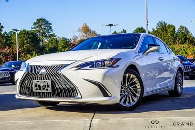 2019 Lexus ES