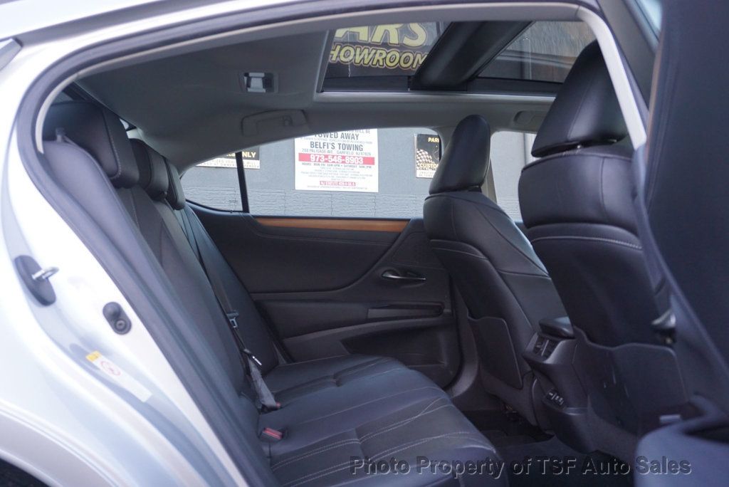 2019 Lexus ES ES 350 Luxury FWD CARPLAY PANO ROOF NAVI REAR CAM HOT&COOL SEATS - 22964148 - 13