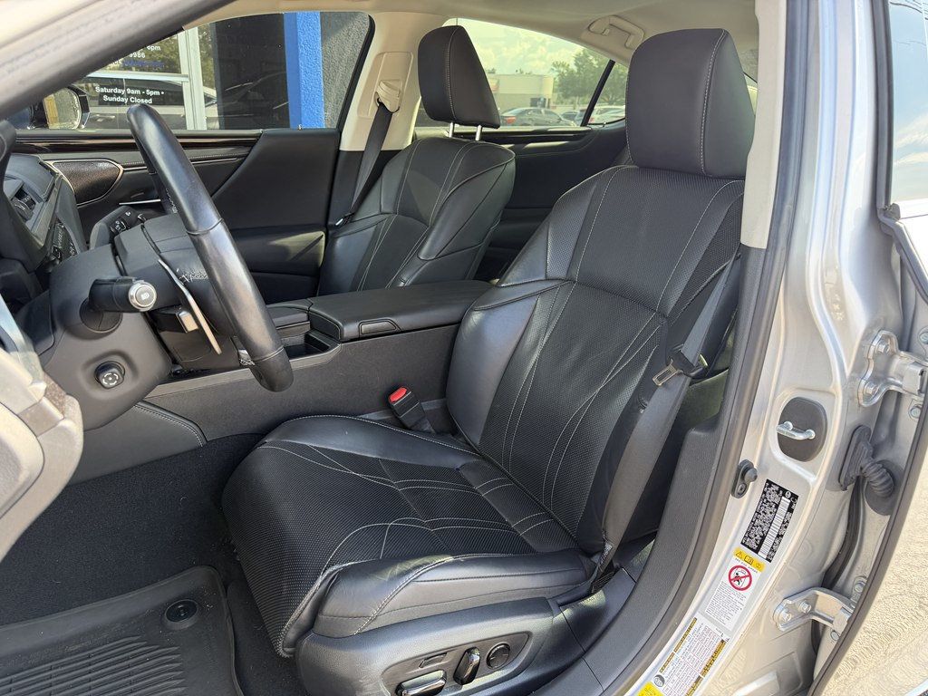 2019 Lexus ES LUXURY - 23073362 - 12