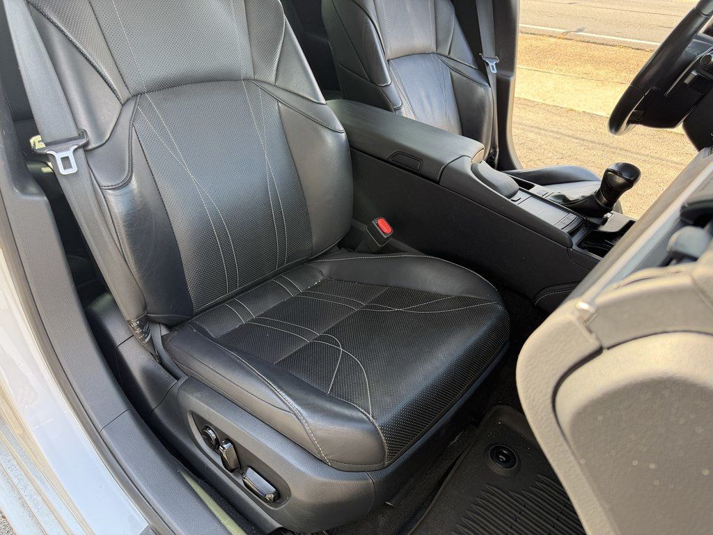 2019 Lexus ES LUXURY - 23073362 - 16