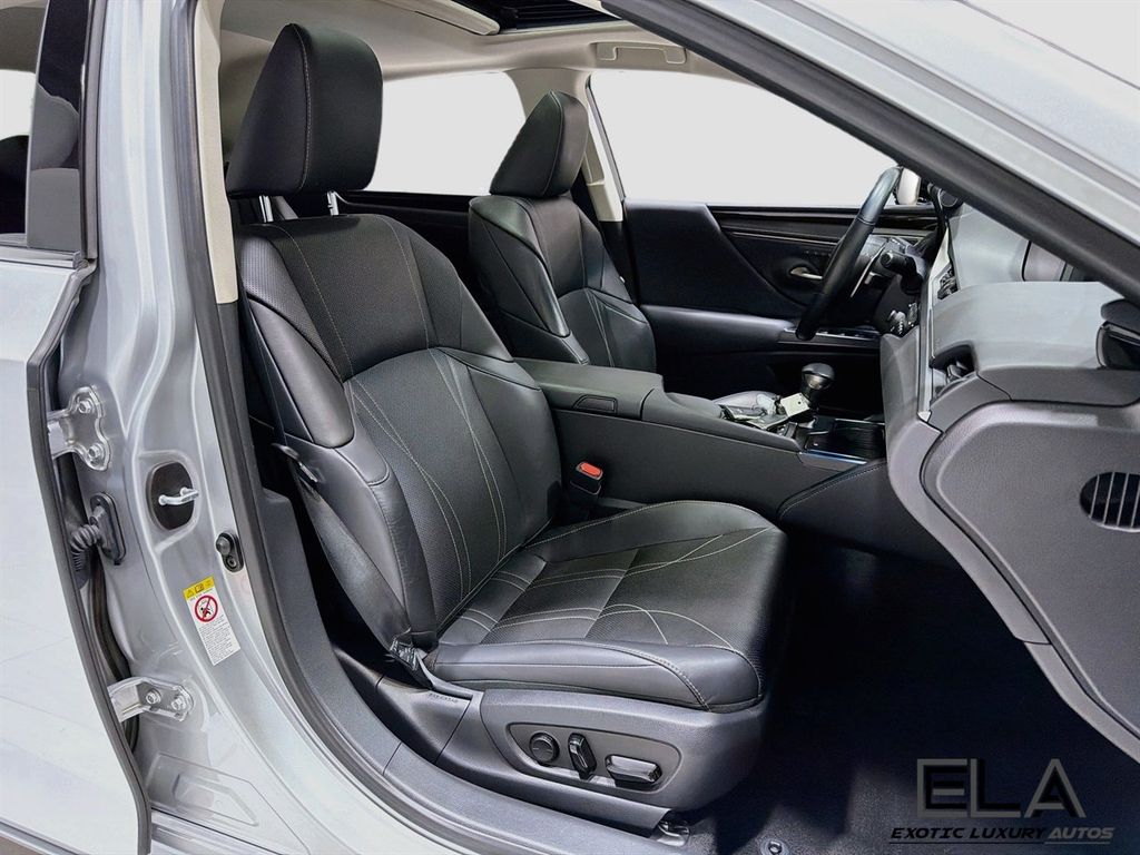 2019 Lexus ES LUXURY - 23073362 - 30