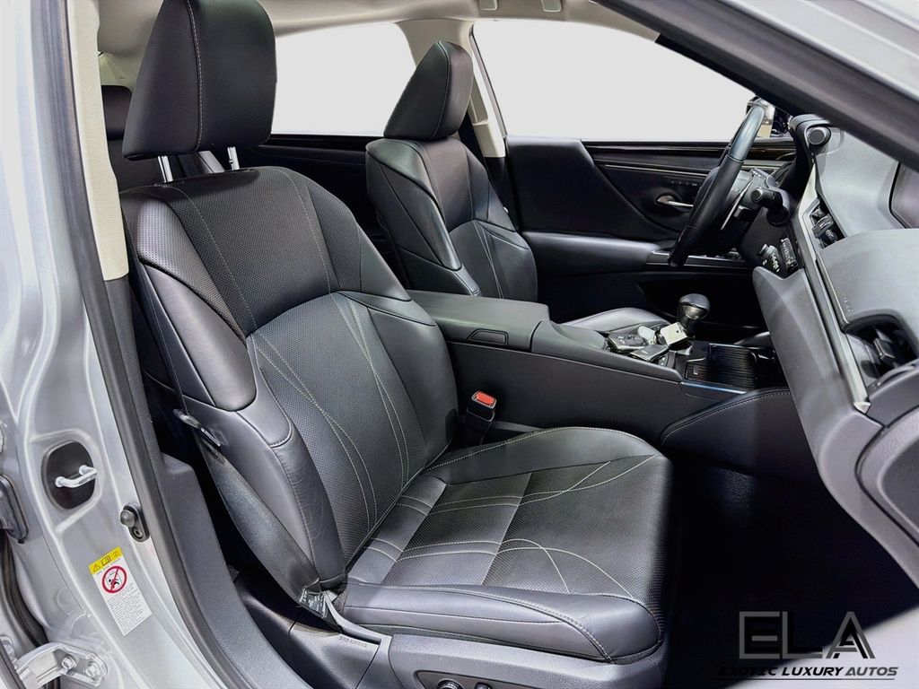 2019 Lexus ES LUXURY - 23073362 - 37