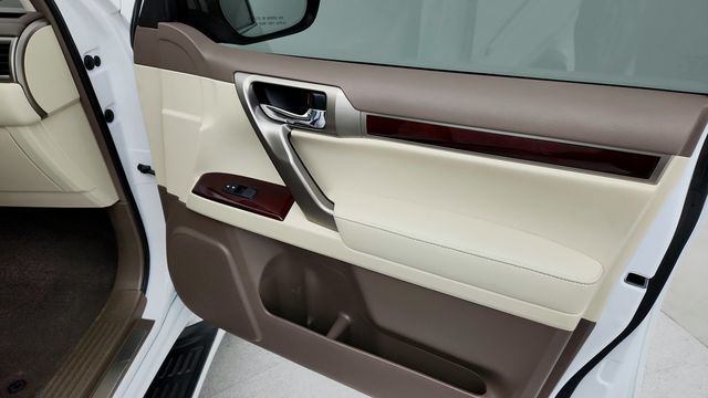 2019 Lexus GX GX 460 Luxury 4WD with Driver Support & Sport Design Packages - 22945312 - 27