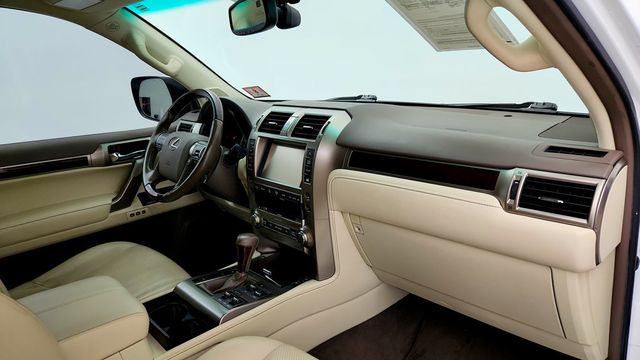 2019 Lexus GX GX 460 Luxury 4WD w/ Mark Levinson Audio - 23082885 - 25