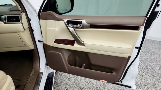 2019 Lexus GX GX 460 Luxury 4WD w/ Mark Levinson Audio - 23082885 - 26