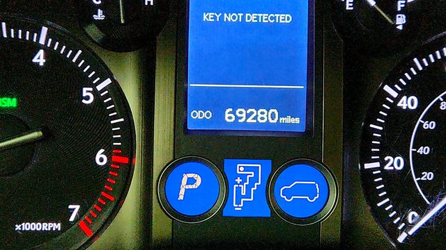 2019 Lexus GX GX 460 Premium 4WD w/ Premium Package & Blind Spot Monitor - 23005640 - 15