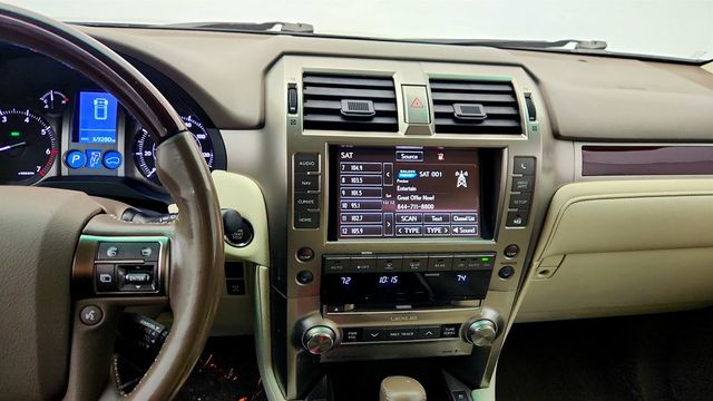 2019 Lexus GX GX 460 Premium 4WD w/ Premium Package & Blind Spot Monitor - 23005640 - 17