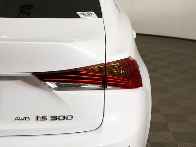 2019 Lexus IS IS 300 AWD - 22991861 - 17