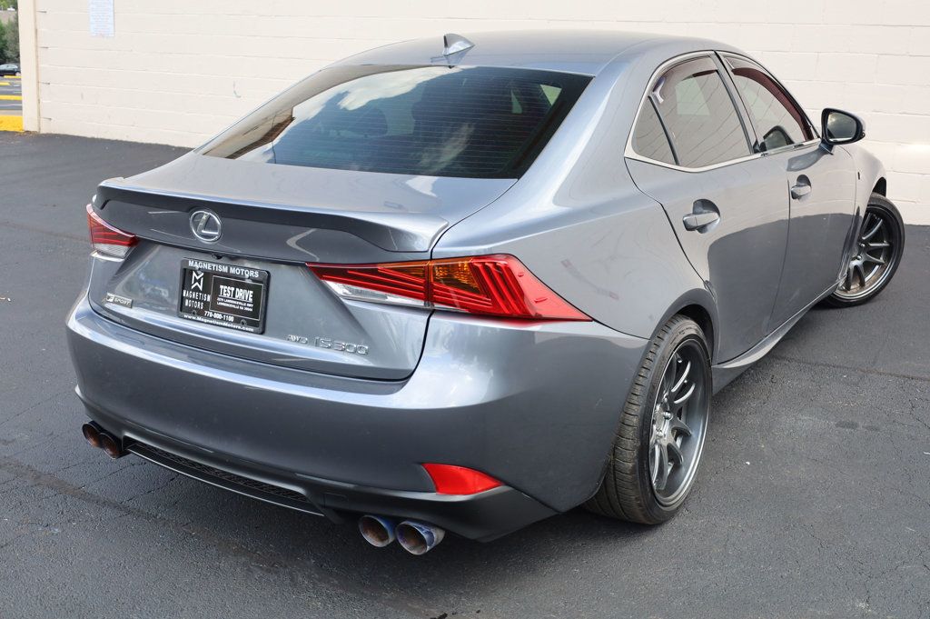 2019 Lexus IS 300 F SPORT AWD photo 10