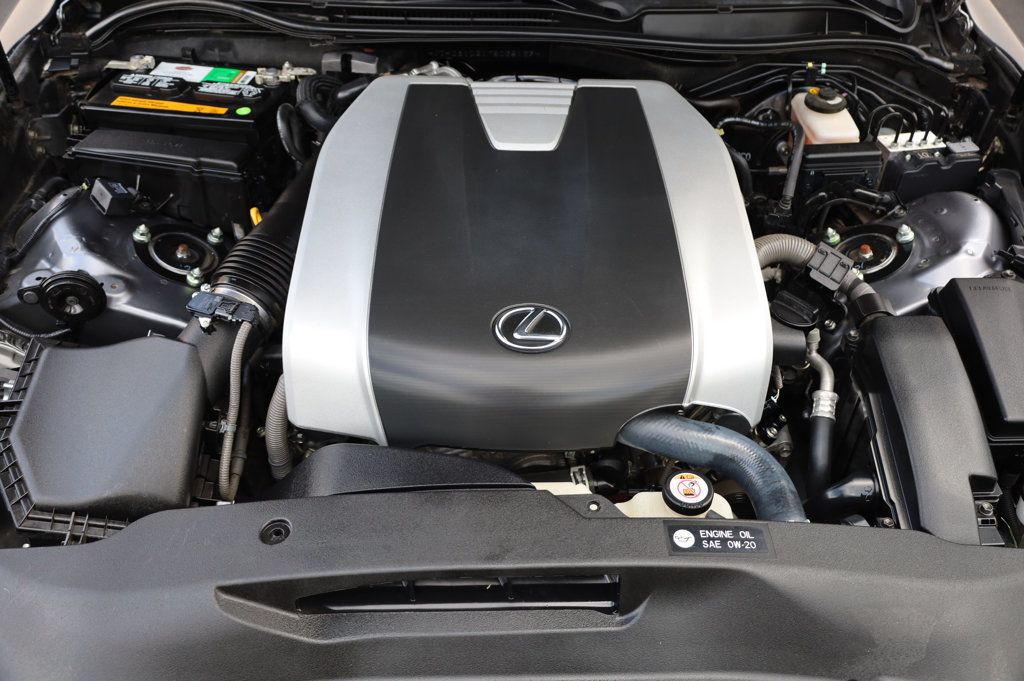 2019 Lexus IS 300 F SPORT AWD photo 11
