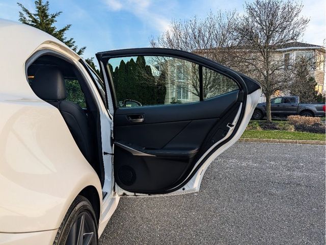 2019 Lexus IS IS 300 F SPORT AWD - 23005187 - 11