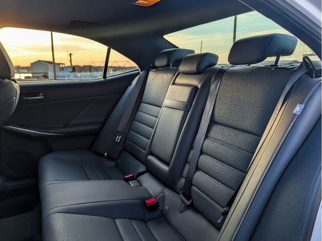 2019 Lexus IS IS 300 F SPORT AWD - 23005187 - 13