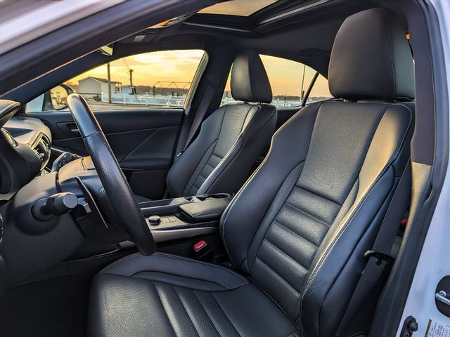 2019 Lexus IS IS 300 F SPORT AWD - 23005187 - 14
