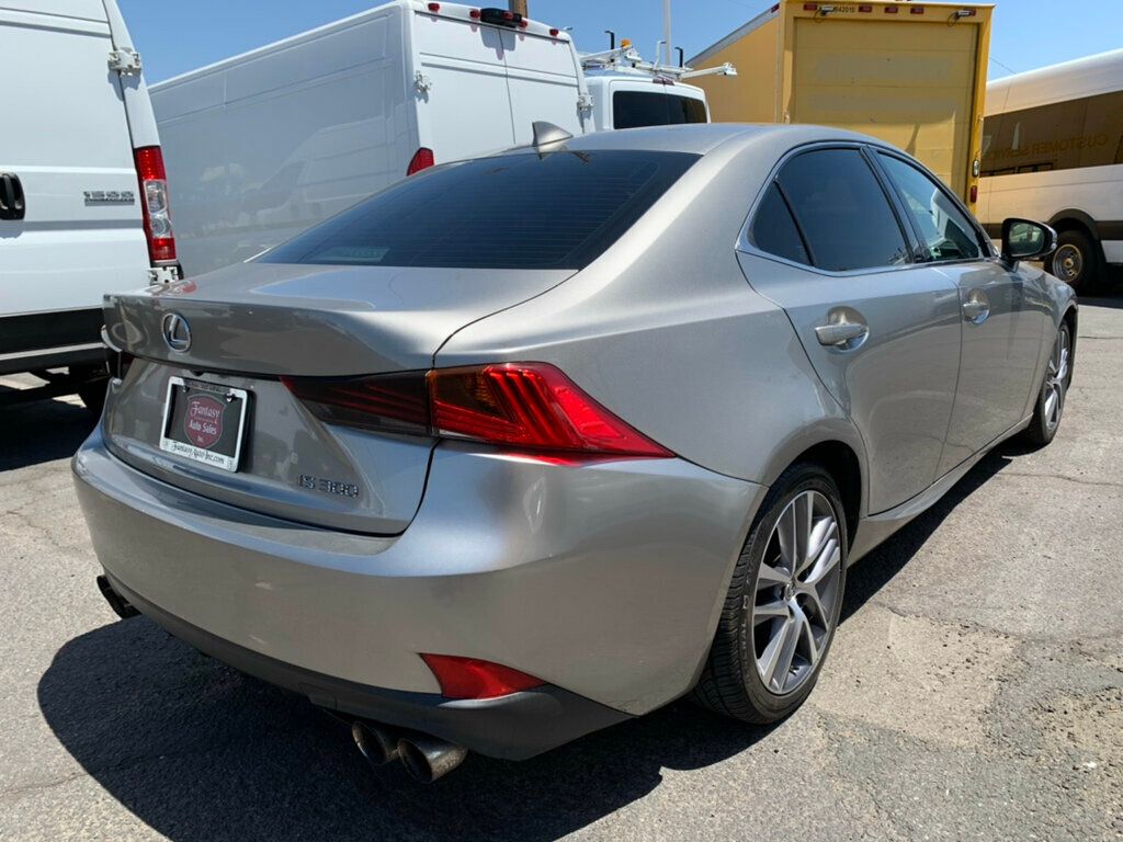 2019 Lexus IS IS 300 RWD - 23035282 - 16