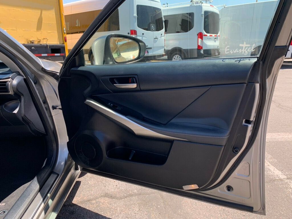 2019 Lexus IS IS 300 RWD - 23035282 - 20