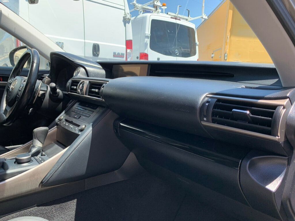 2019 Lexus IS IS 300 RWD - 23035282 - 22