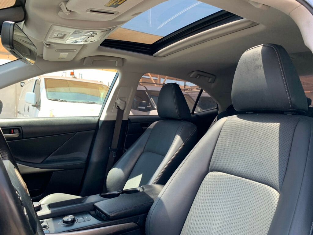 2019 Lexus IS IS 300 RWD - 23035282 - 2