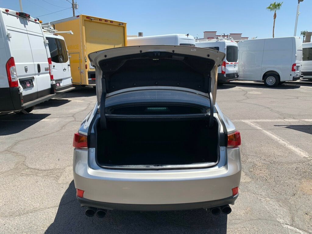 2019 Lexus IS IS 300 RWD - 23035282 - 40