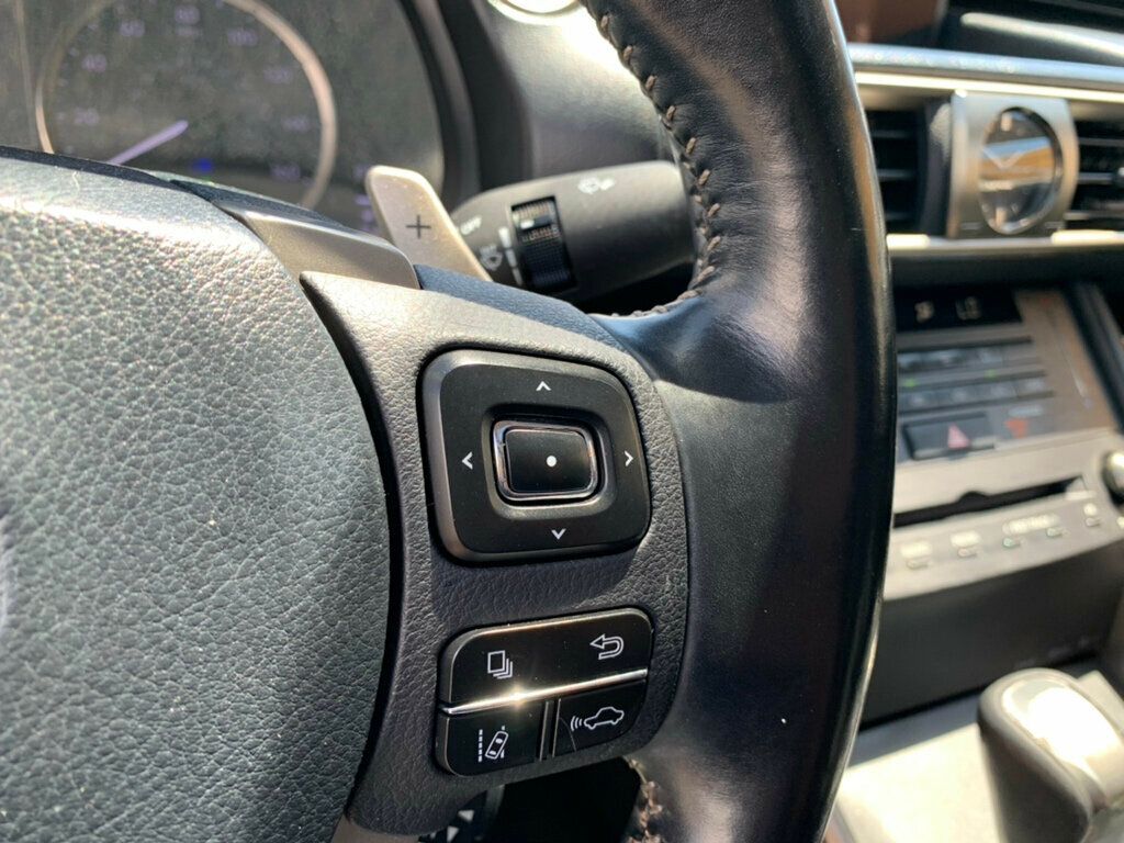 2019 Lexus IS IS 300 RWD - 23035282 - 47