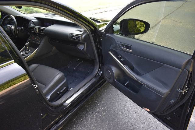 2019 Lexus IS IS 300 RWD - 22888310 - 37