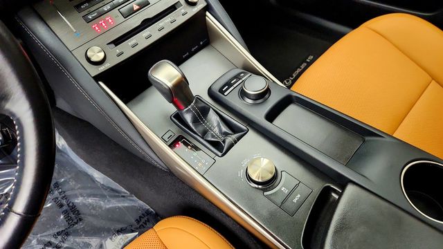 2019 Lexus IS IS 300 RWD - 23074613 - 16
