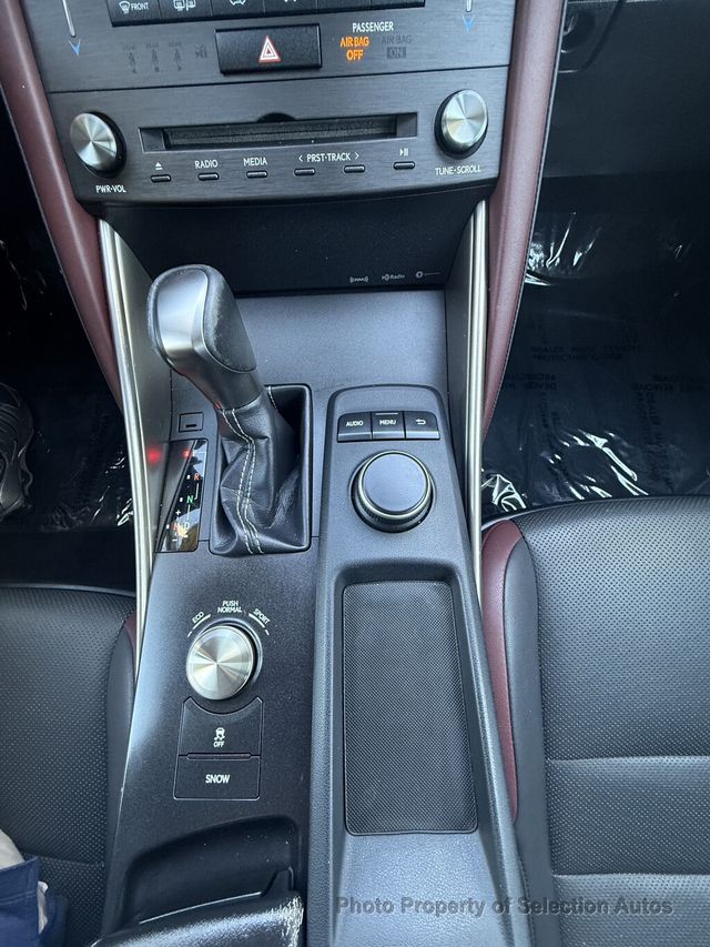 2019 Lexus IS IS 300 W/ADAPTIVE CRUISE, MOONROOF, TWIN TURBO - 23088636 - 24