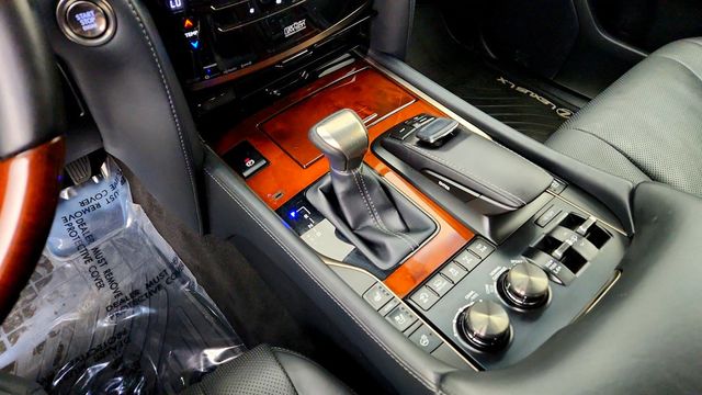 2019 Lexus LX LX  570 Two Row 4WD - 23094751 - 16