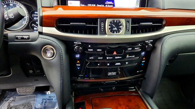 2019 Lexus LX LX  570 Two Row 4WD - 23094751 - 17