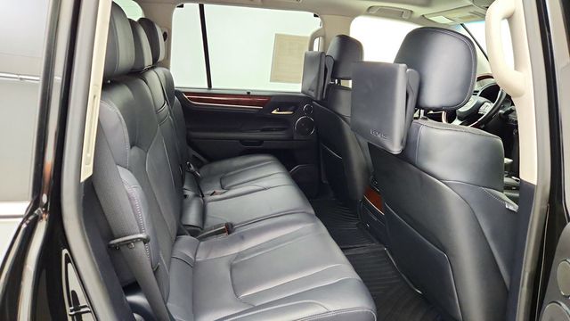 2019 Lexus LX LX  570 Two Row 4WD - 23094751 - 26