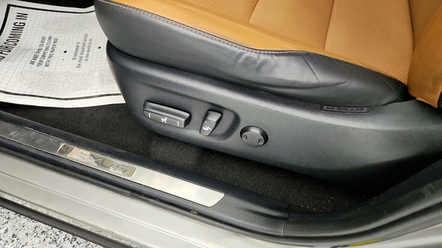 2019 Lexus NX NX 300 AWD with Premium Package, Navigation & Power Kick Door - 22954736 - 11