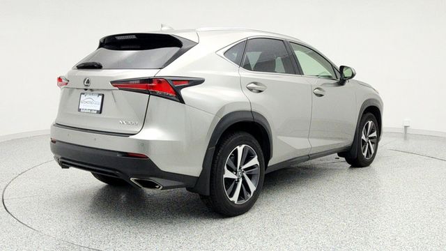 2019 Lexus NX NX 300 AWD with Premium Package, Navigation & Power Kick Door - 22954736 - 4